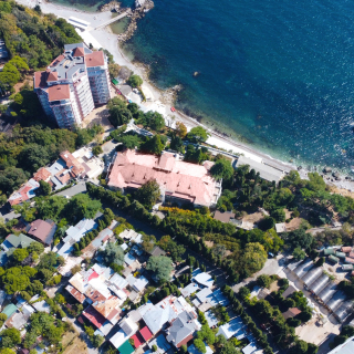 Вид на отель Лиго Морская Симеиз с высоты птичьего полета
